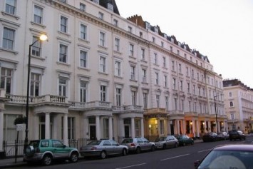 Astor Victoria Hostel